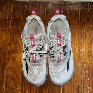 Altra Torin Womens size 9